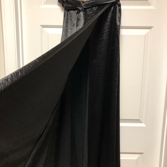 Ladies skirt - Picture 3 of 5